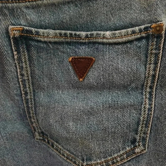 Guess Denim Fray shorts - Picture 4 of 4